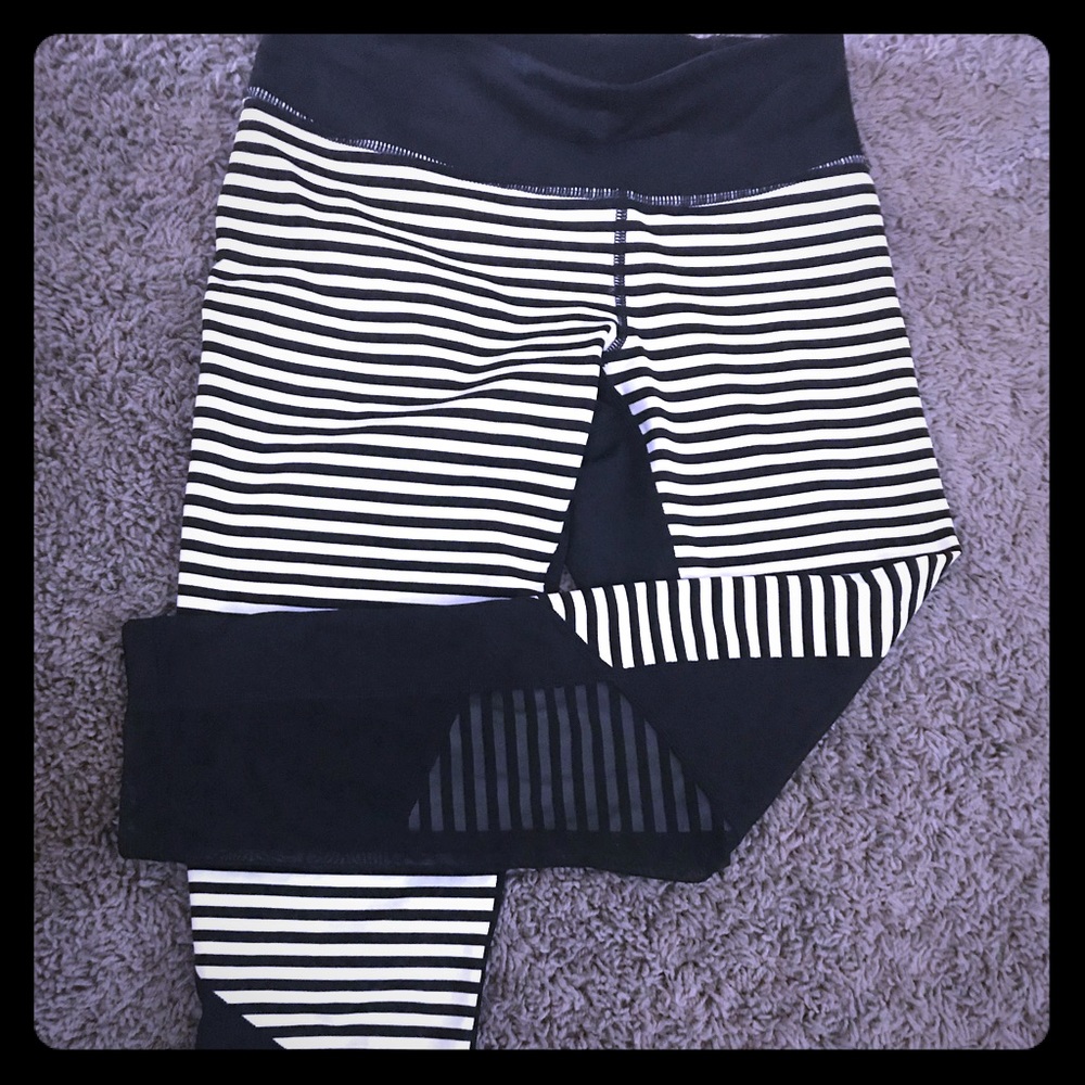 Z by Zella xs Capri legging with mesh.